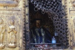 Buddha Statue in Tempelanlage Swayambhunath