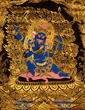 Thangka Mahakala mit goldfarben auf schwarzem Hintergrund